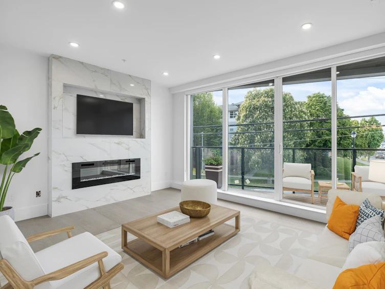 203-20286 Michaud, Langley, BC, V3A 4B2 - 2