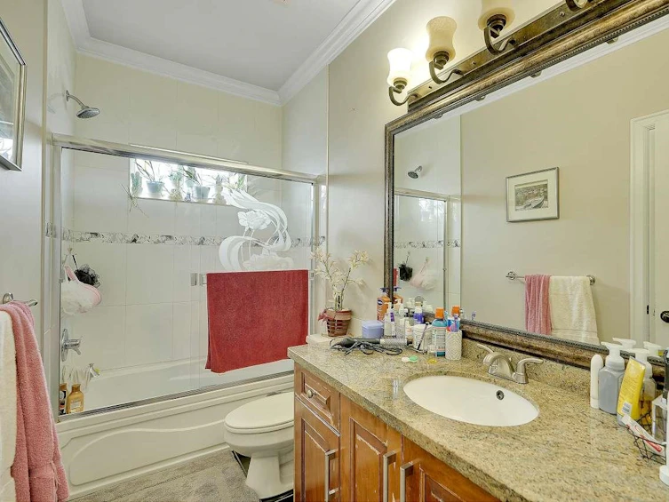 14365 72nd Avenue, Surrey, BC, V3W 2P9 - 12