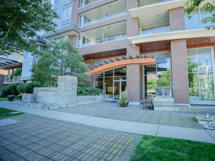 2705-3102 Windsor Gate, Coquitlam, BC, V3B 0J3 - 3