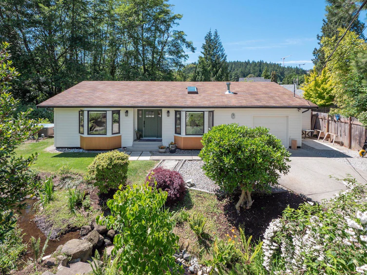 655 Dougall Road, Gibsons, BC, V0N 1V8