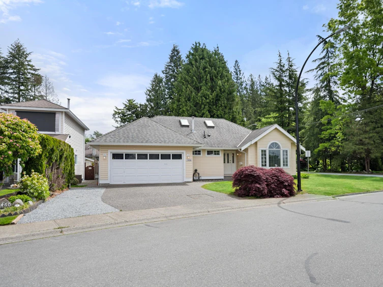 11450 207a Street, Maple Ridge, BC, V2X 0C7