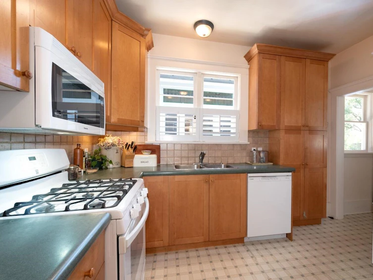 3628 West 3rd Avenue, Vancouver, BC, V6R 1L9 - 14