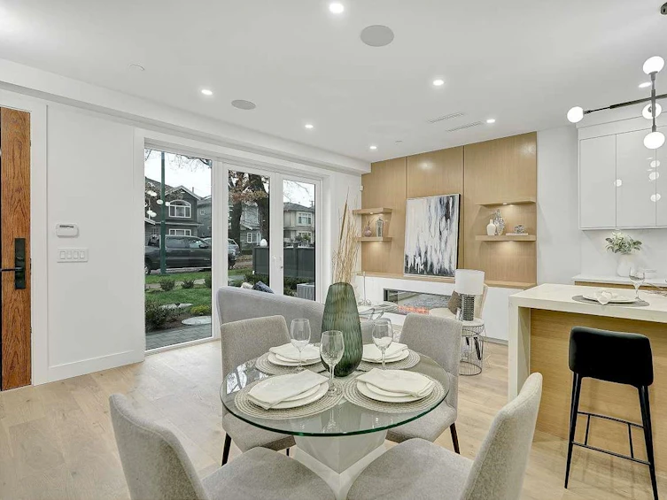 2233 East 44th Avenue, Vancouver, BC, V5P 1N3 - 9