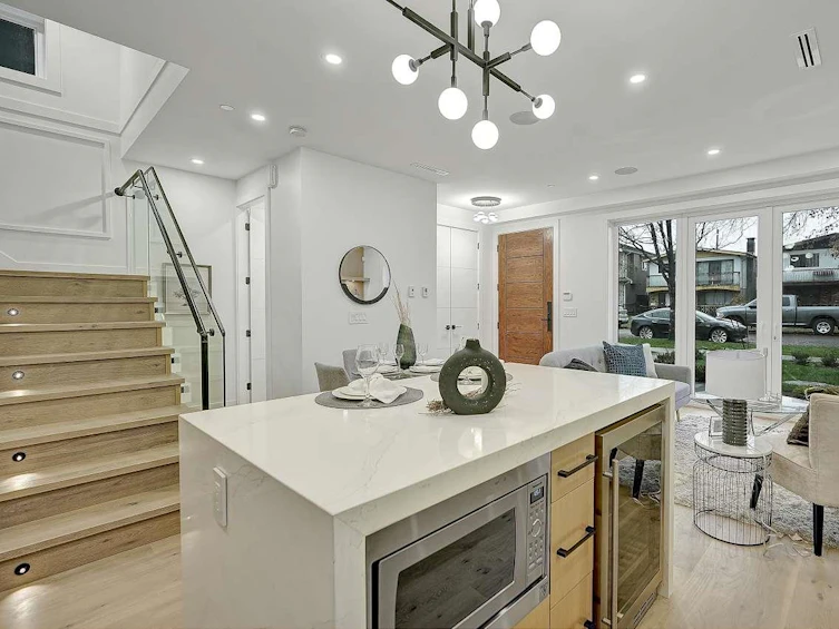 2233 East 44th Avenue, Vancouver, BC, V5P 1N3 - 19