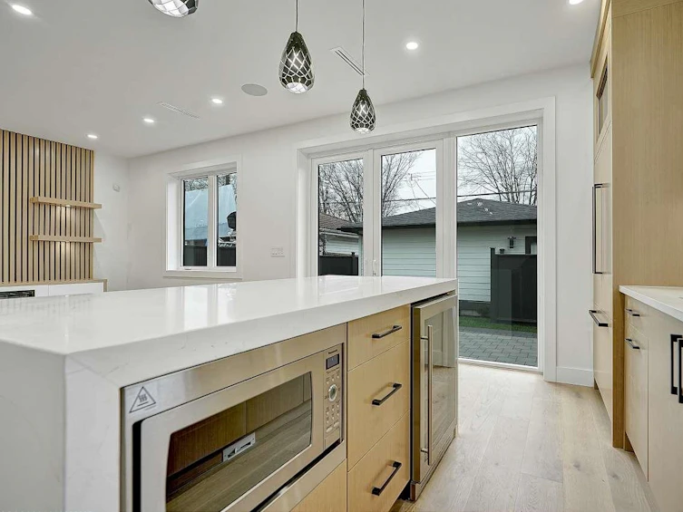 2231 East 44th Avenue, Vancouver, BC, V5P 1N3 - 11