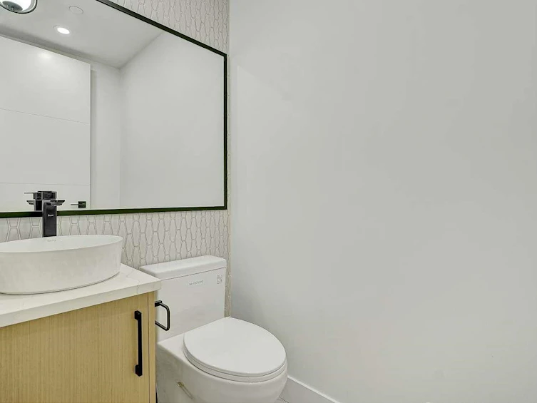 2231 East 44th Avenue, Vancouver, BC, V5P 1N3 - 13