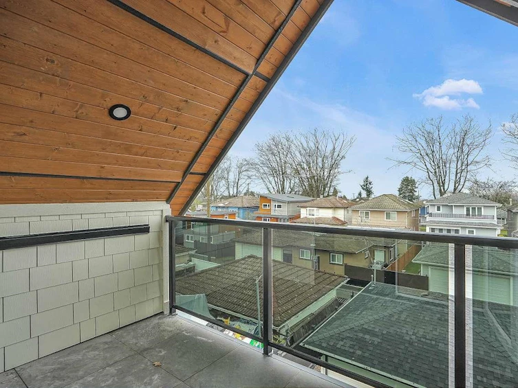 2231 East 44th Avenue, Vancouver, BC, V5P 1N3 - 26