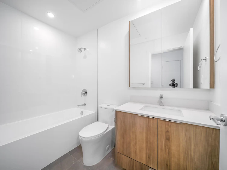 520-13968 Laurel Drive, Surrey, BC, V3T 0S9 - 17