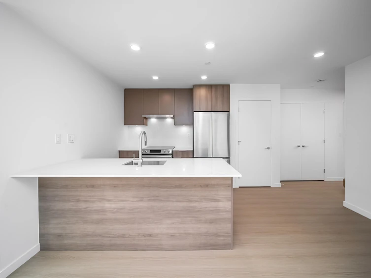 520-13968 Laurel Drive, Surrey, BC, V3T 0S9 - 7
