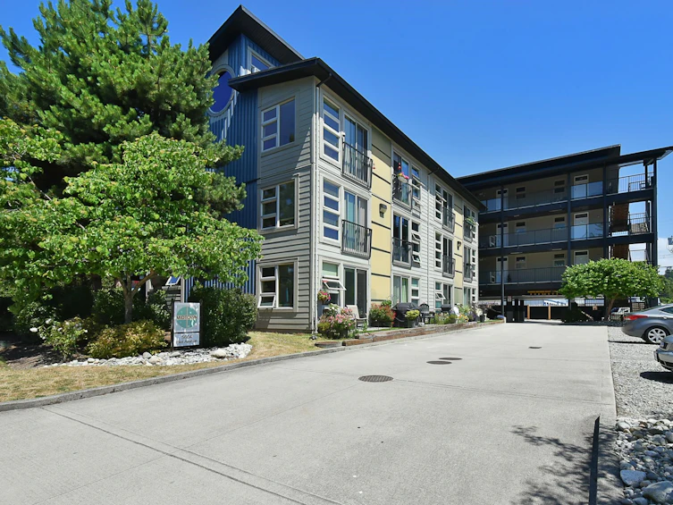 311-5604 Inlet Avenue, Sechelt, BC, V7Z 0H7