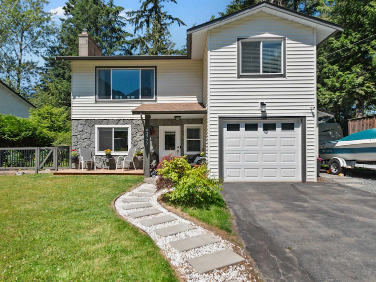63777 Beech Avenue, Hope, BC, V0X 1L2