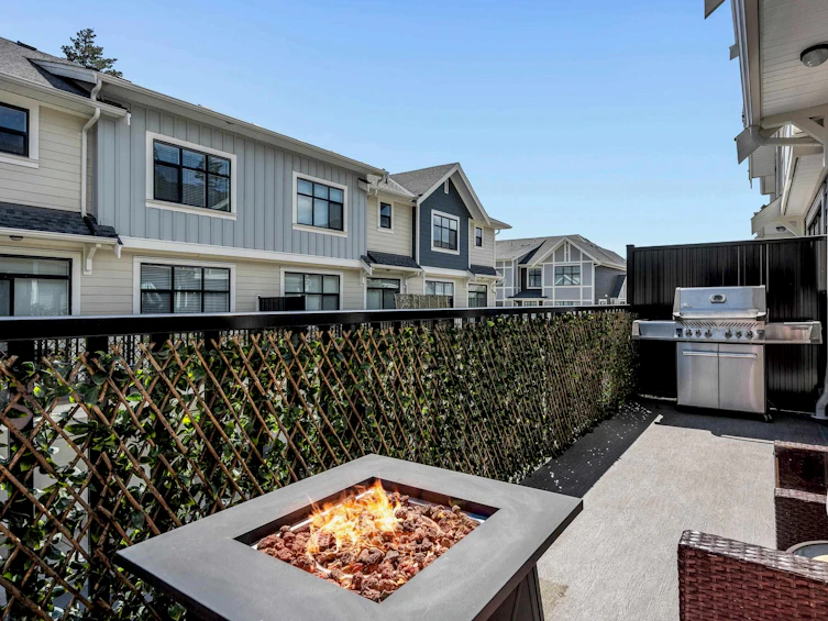 35-20327 72b, Langley, BC, V2Y 4J6 - 18
