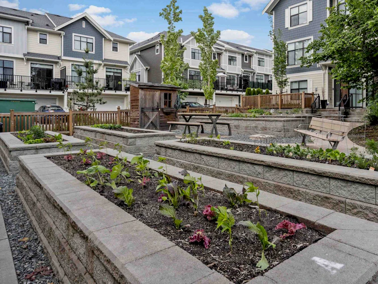 35-20327 72b, Langley, BC, V2Y 4J6 - 37