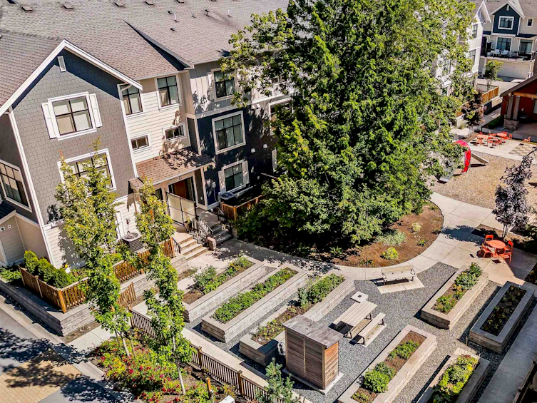 35-20327 72b, Langley, BC, V2Y 4J6 - 39