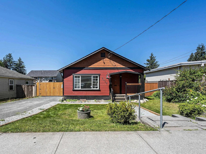 8835 Edward Street, Chilliwack BC V2P 4C8