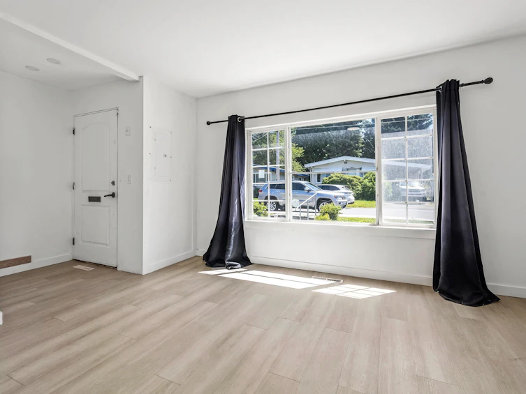 8835 Edward Street, Chilliwack, BC, V2P 4C8 - 8