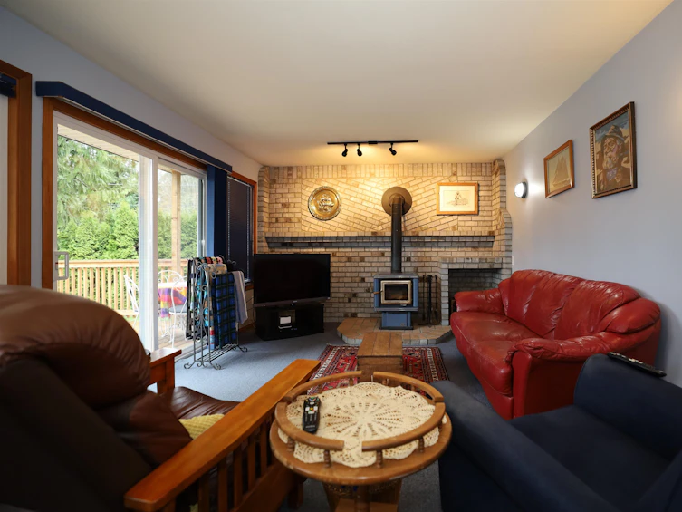 3205 Huckleberry Road, Roberts Creek, BC, V0N 2W2 - 10