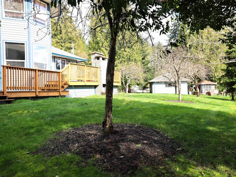 3205 Huckleberry Road, Roberts Creek, BC, V0N 2W2 - 12