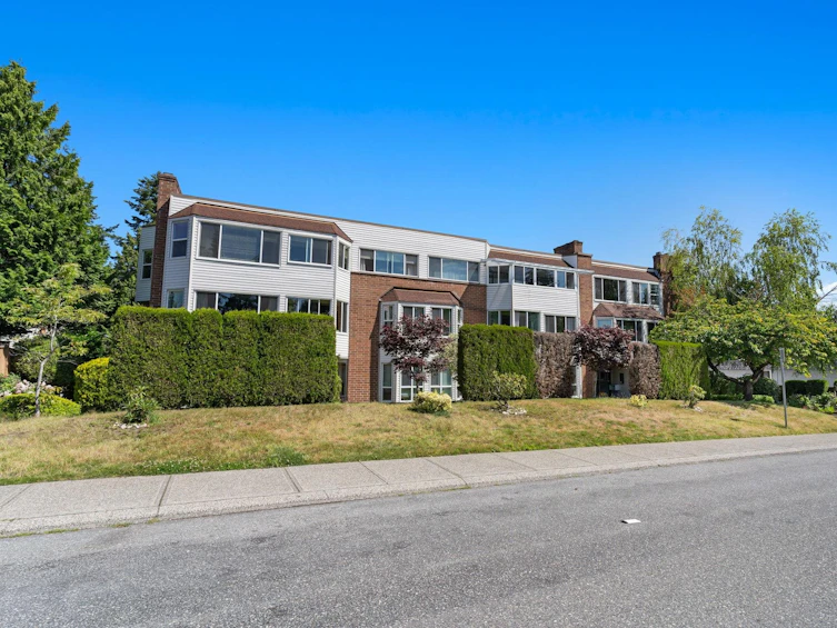 205-32097 Tims, Abbotsford, BC, V2T 2H3 - 2