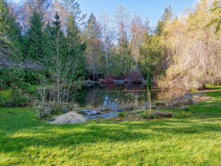 5487 Brooks Road, Halfmoon Bay, BC, V7Z 1G1 - 2