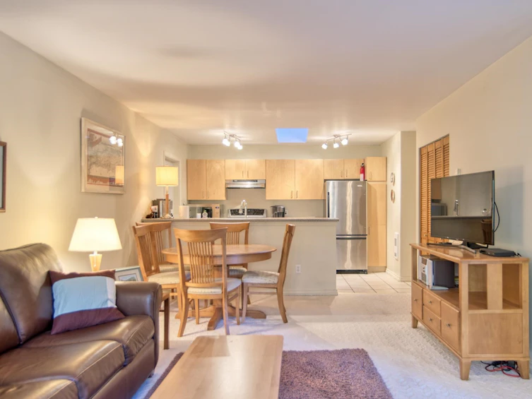 5487 Brooks Road, Halfmoon Bay, BC, V7Z 1G1 - 26