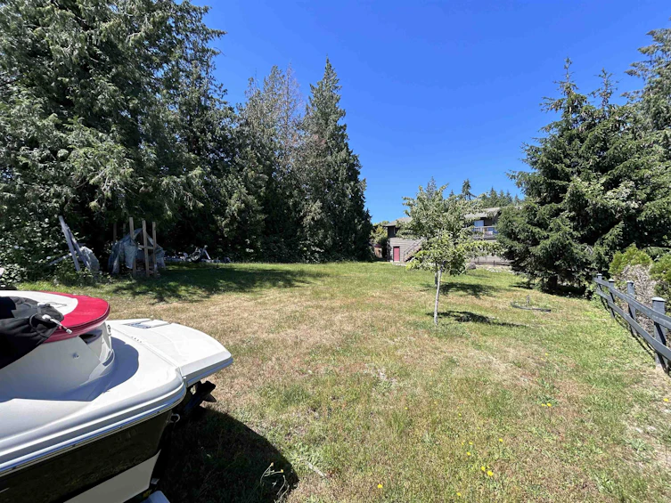 LOT 7 Gibsons Way, Gibsons, BC, V0N 1V9 - 3