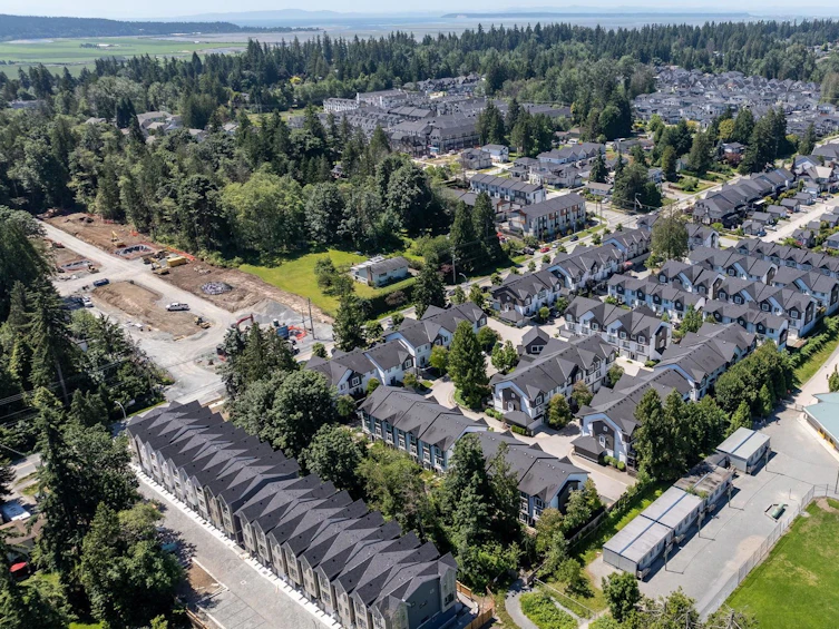 33-14271 60, Surrey, BC, V3X 2N4 - 31