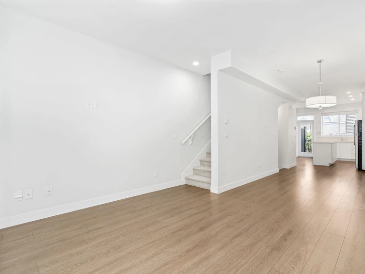 33-14271 60, Surrey, BC, V3X 2N4 - 5