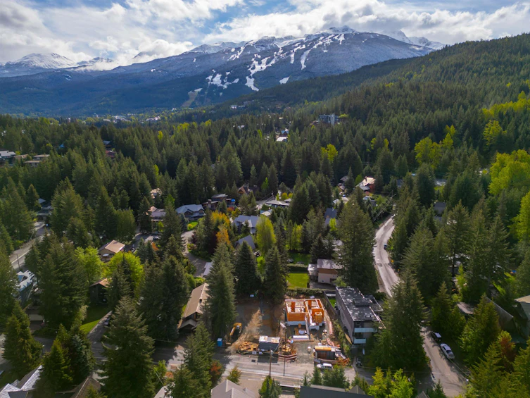 3354 Lakeside Drive, Whistler, BC, V8E 0B8 - 10