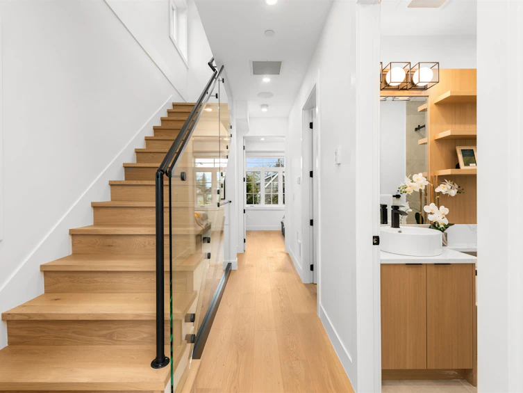 334 E 35th Avenue, Vancouver, BC, V5W 1A8 - 6