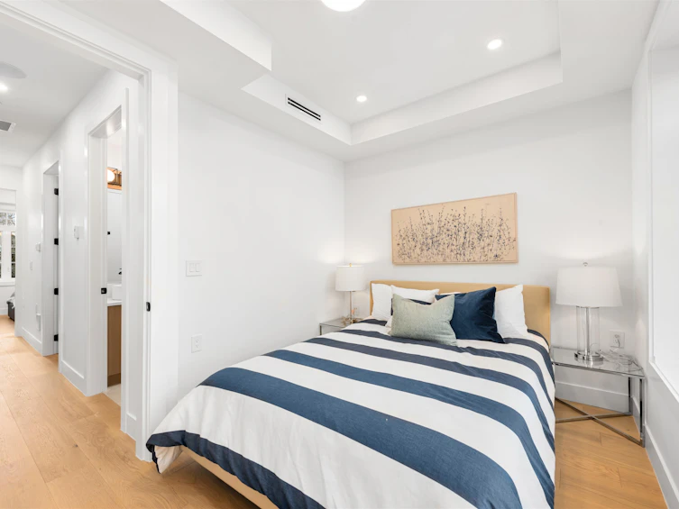 334 E 35th Avenue, Vancouver, BC, V5W 1A8 - 24