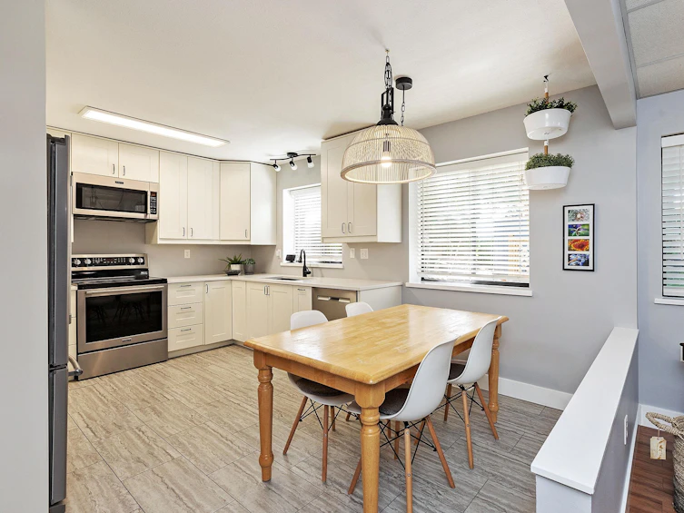 6563 133a Street, Surrey, BC, V3W 8T7 - 10