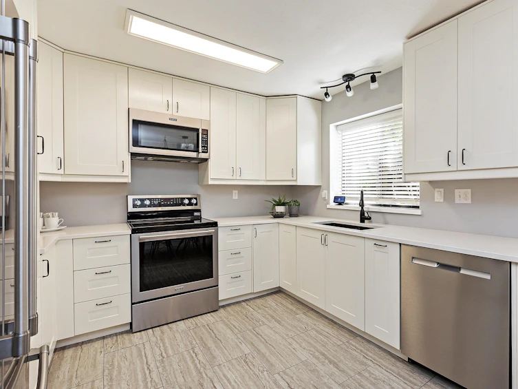 6563 133a Street, Surrey, BC, V3W 8T7 - 11