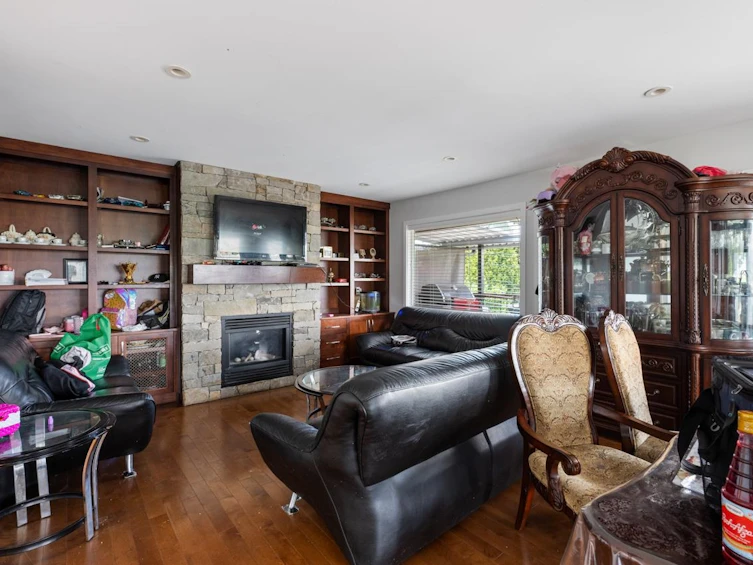11385 136a Street, Surrey, BC, V3R 3C4 - 11
