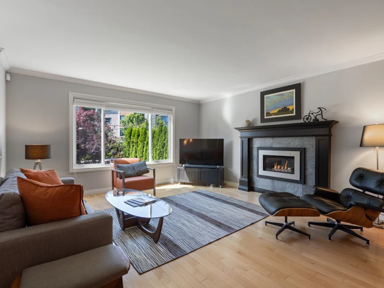 15579 17 Avenue, Surrey, BC, V4A 1V1 - 3