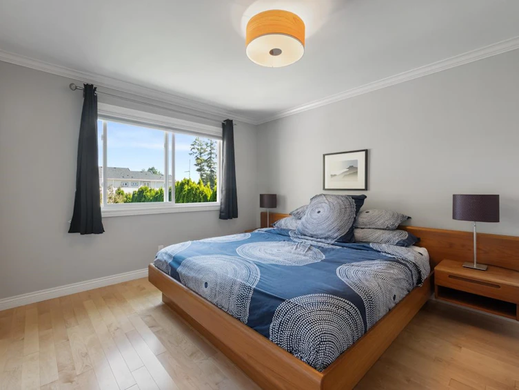 15579 17 Avenue, Surrey, BC, V4A 1V1 - 16