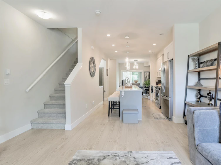 102-20498 82, Langley, BC, V2Y 0V1 - 7