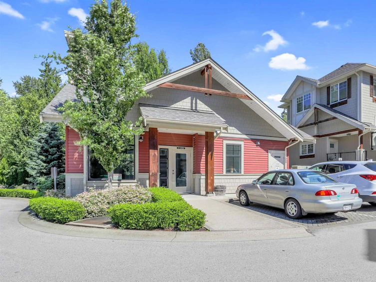 102-20498 82, Langley, BC, V2Y 0V1 - 20