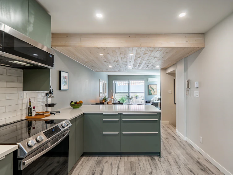 7-1535 St. Georges Ave Avenue, North Vancouver, BC, V7L 3J6 - 6