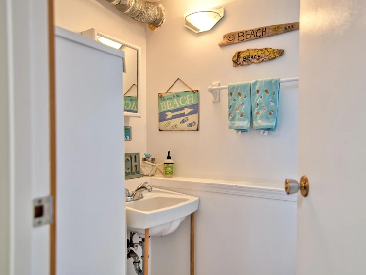 1108 Grandview Road, Gibsons, BC, V0N 1V3 - 31
