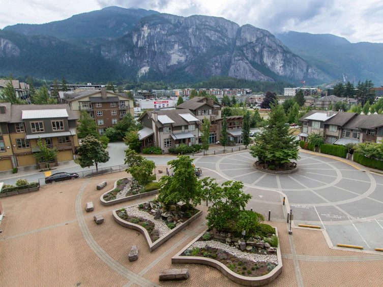 207-1211 Village Green Way, Squamish, BC, V8B 0R7 - 3