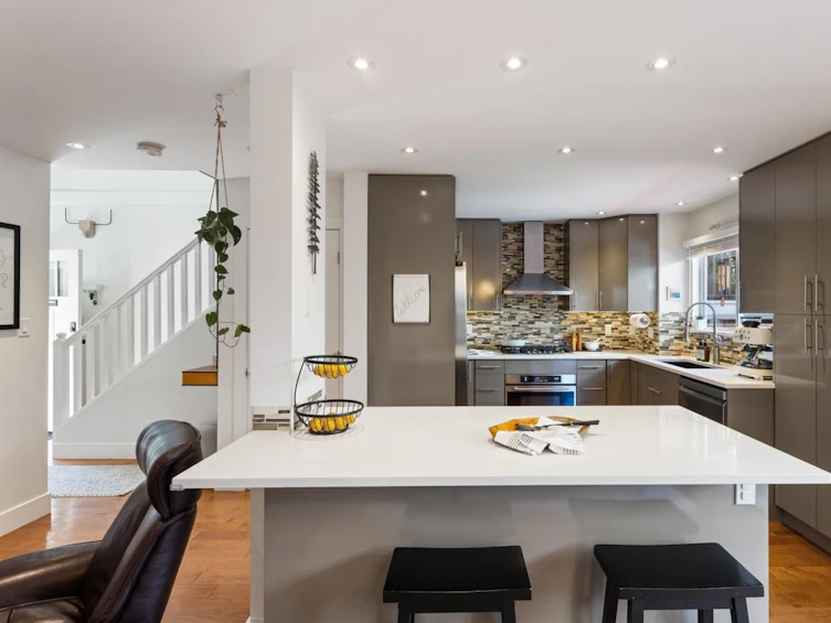 3111 West 6th Avenue, Vancouver, BC, V6K 1X5 - 9