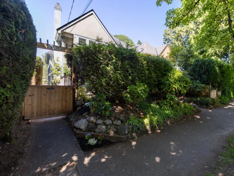 3111 West 6th Avenue, Vancouver, BC, V6K 1X5 - 34