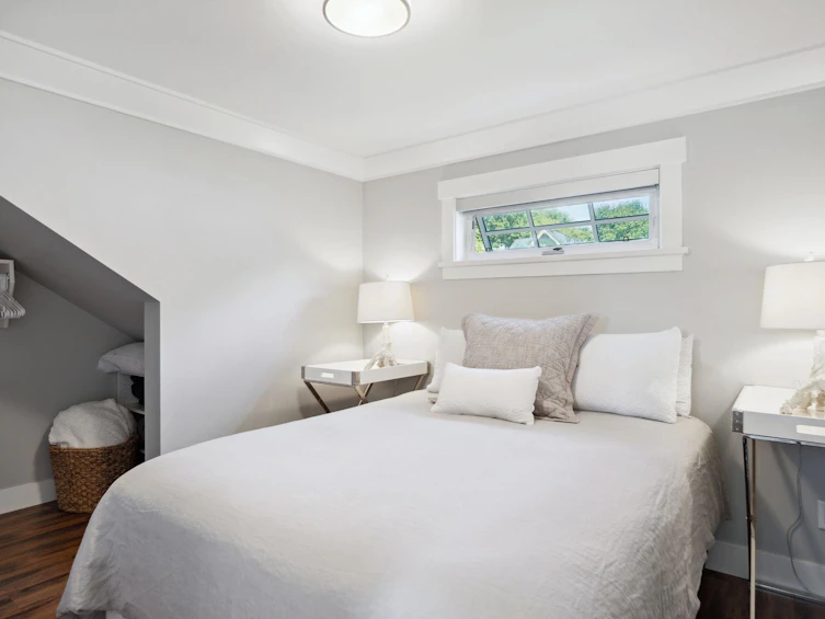 2596 W 14th Avenue, Vancouver, BC, V6K 2W7 - 24