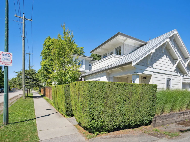 2596 W 14th Avenue, Vancouver, BC, V6K 2W7 - 26