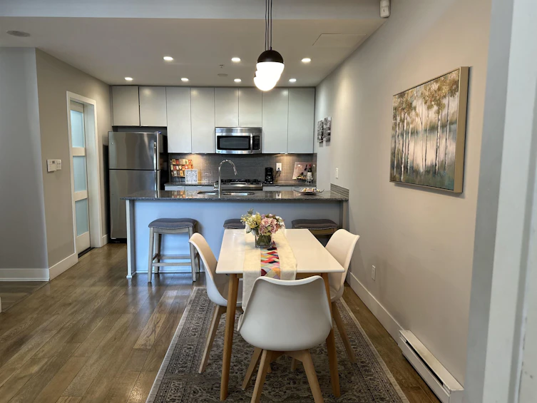282 E 11th Avenue, Vancouver, BC, V5T 2C3 - 8