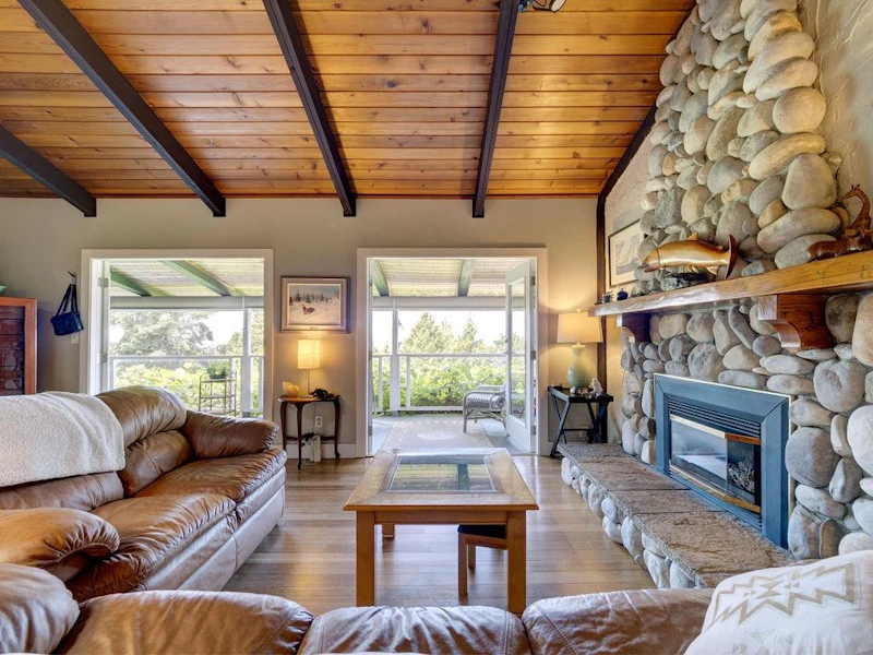5127 Radcliffe Road, Sechelt BC