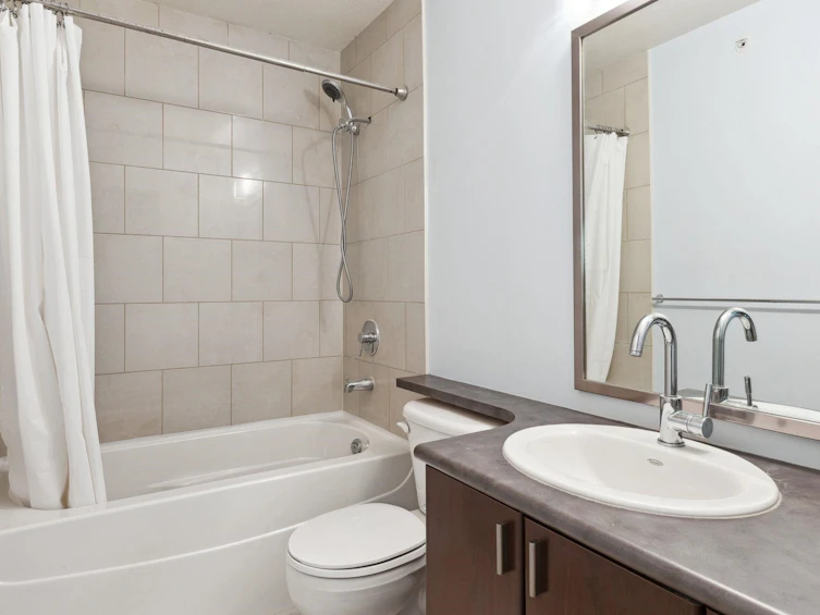 8-6878 Southpoint Drive, Burnaby, BC, V3N 5E4 - 17