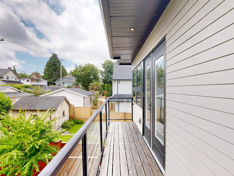 956 E 10th Avenue, Vancouver, BC, V5T 2B2 - 15
