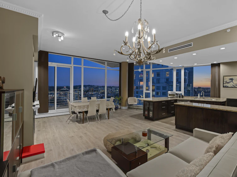 3503-198 Aquarius Mews, Vancouver, BC, V6Z 2Y4 - 2